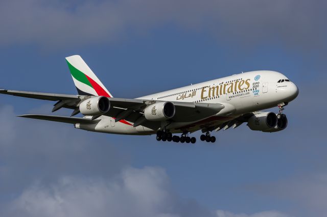 Airbus A380-800 (A6-EDP)