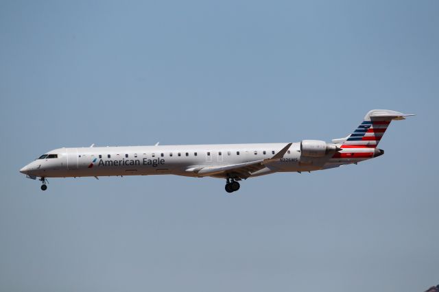 Canadair Regional Jet CRJ-900 (N326MS)