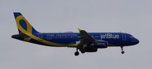 Airbus A320 (N775JB) - NEWARK INTERNATIONAL AIRPORT-NEWARK, NEW JERSEY, USA-APRIL 07, 2023: Seen by RF shortly before landing was Jet Blue flight 2274 from Tampa, FL.