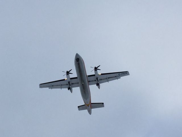 de Havilland Dash 8-100 (C-FAIV)