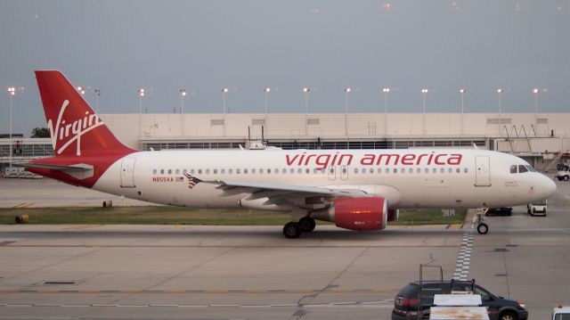 Airbus A320 (N885VA)