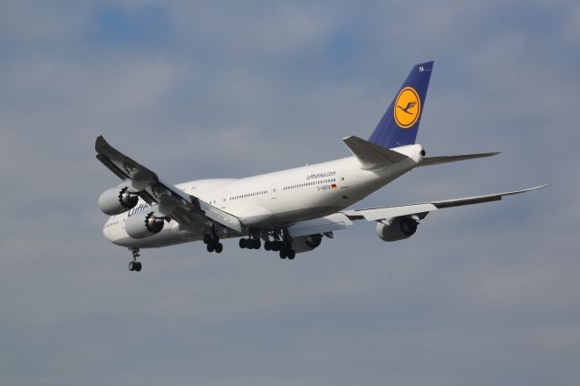 BOEING 747-8 (D-ABYA)