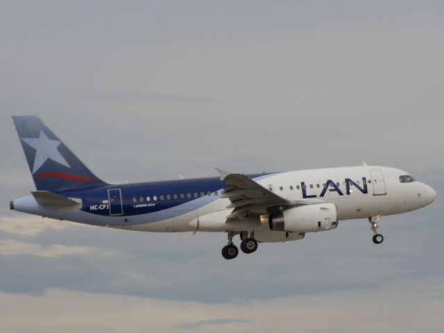 Airbus A319 (HC-CPJ)