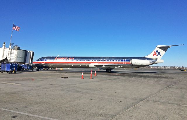 McDonnell Douglas MD-83 (N970TW) - American Mad Dog 03/05/17 @ KBOS Logan