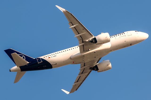 Airbus A320 (D-AINU)