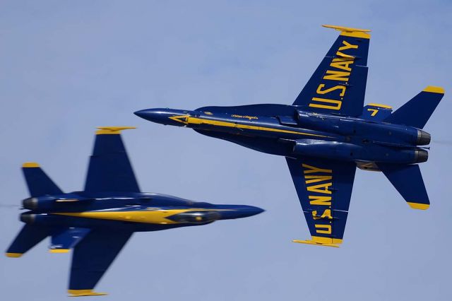 McDonnell Douglas FA-18 Hornet — - US Navy Blue Angels at NAF el Centro on February 19, 2015.