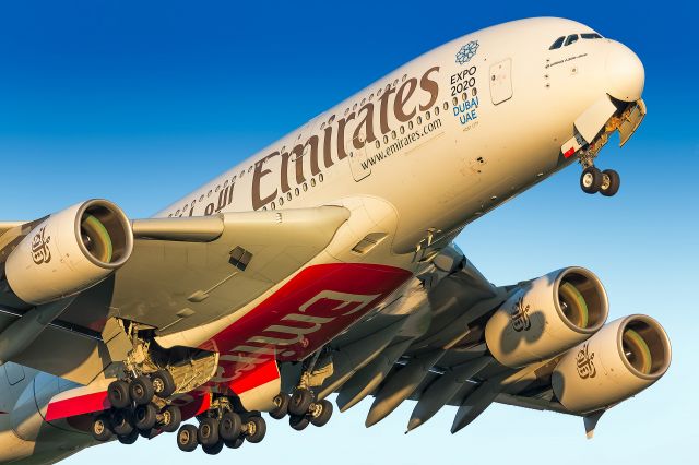 Airbus A380-800 (A6-EEA)