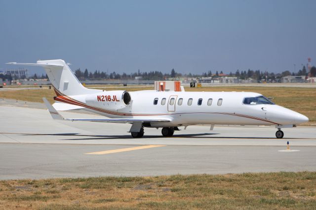 Learjet 45 (N218JL)