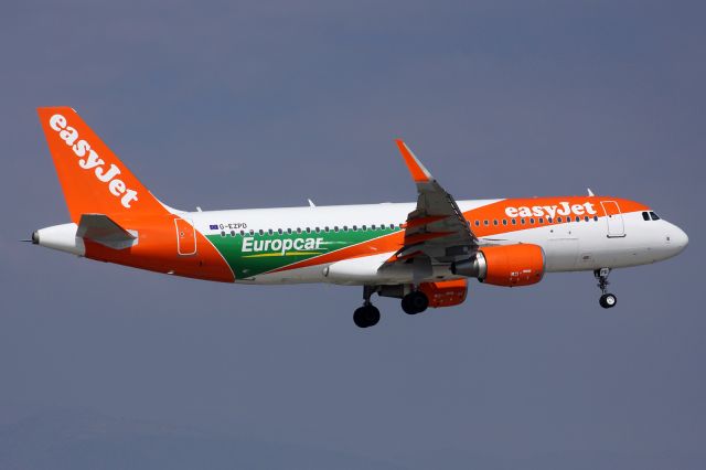 Airbus A320 (G-EZPD)