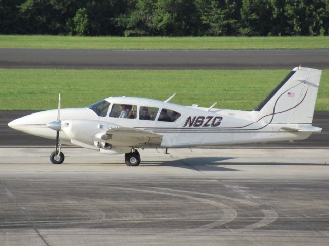 Piper Aztec (N6ZG)