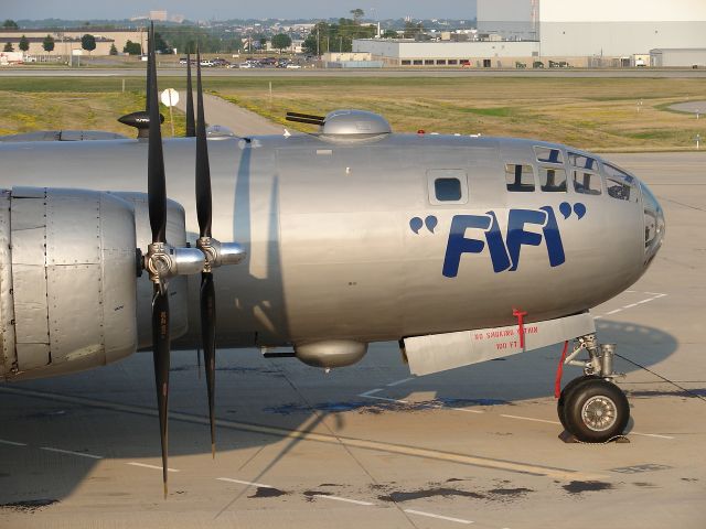 Boeing B-29 Superfortress (NX529B)