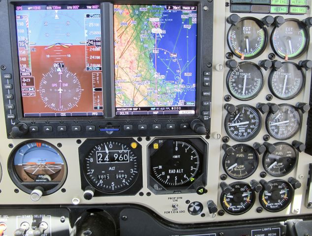 Cessna Skylane (N847D) - 305 kts ground speed a 230 pph per side fuel flow!