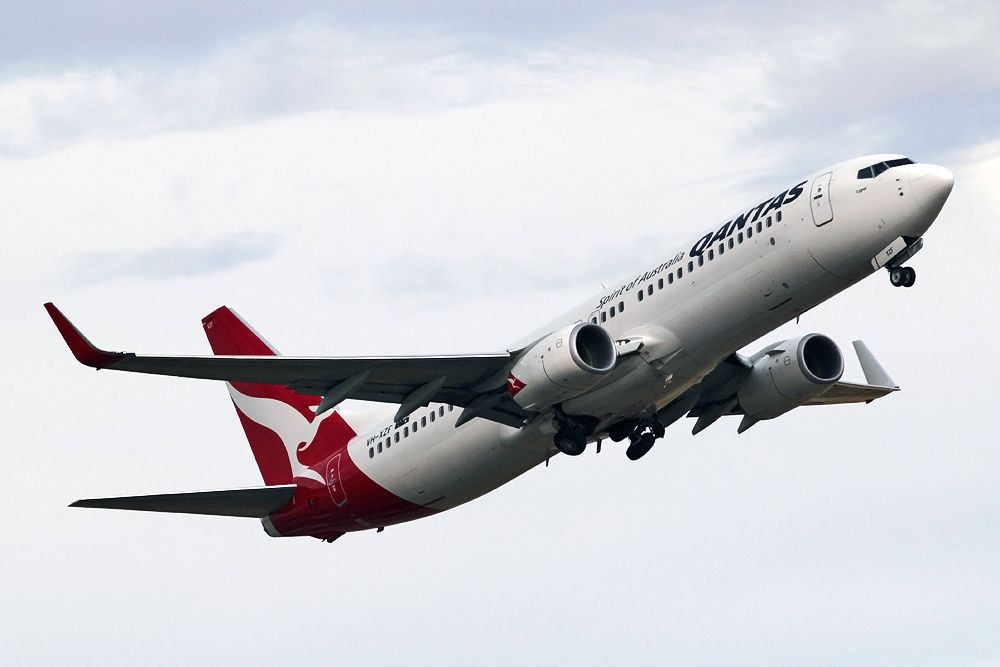 Boeing 737-800 (VH-XZF) - QANTAS - BOEING 737-838 - REG VH-XZF (CN 39270/4450) - ADELAIDE INTERNATIONAL SA. AUSTRALIA - YPAD (21/12/2014)