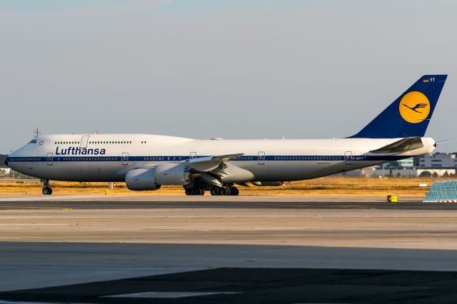 BOEING 747-8 (D-ABYT)