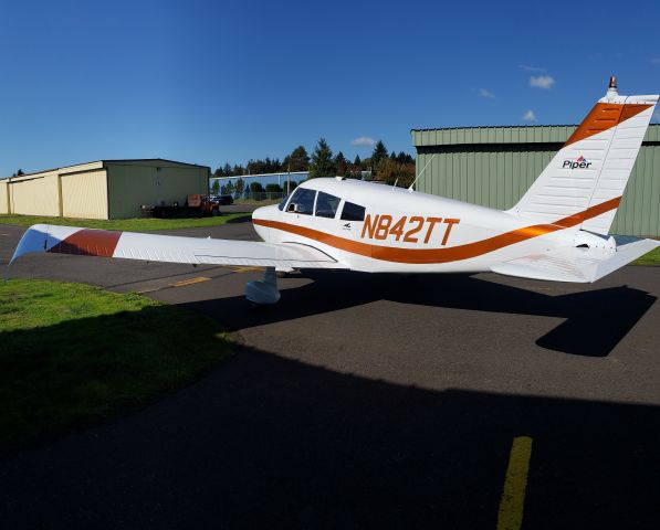 Piper Cherokee (N842TT)