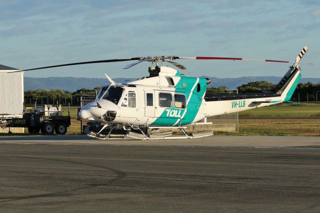 Bell 412 (VH-LLB)