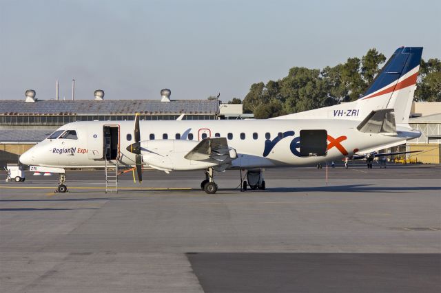 Saab 340 (VH-ZRI) - Regional Express Airlines (VH-ZRI) Saab 340B at Wagga Wagga Airport.