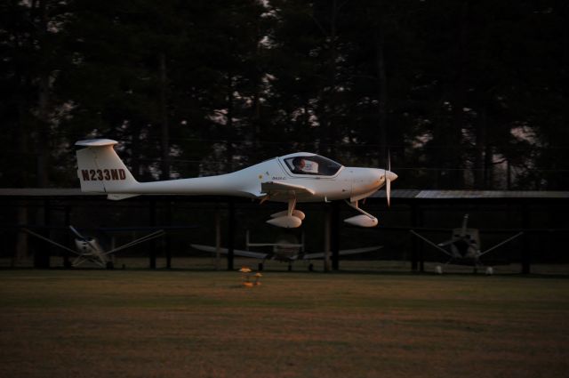 Diamond DA-20 (N233ND) - ROBINS AIR PARK