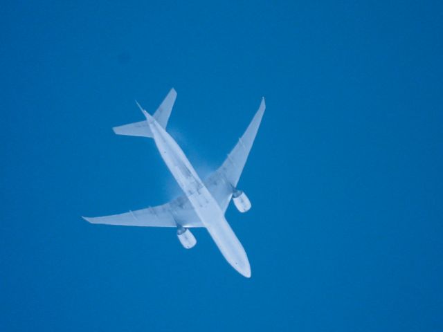BOEING 777-200LR (D-ALFJ) - GEC8225br /GDL-FRAbr /08/28/22