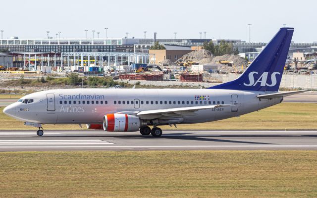 Boeing 737-700 (SE-RER)