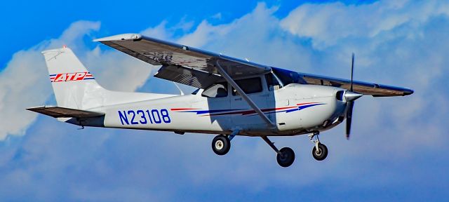 Cessna Skyhawk (N23108) - N23108 Cessna 172S Skyhawk SP s/n 172S13100 -North Las Vegas Airport  KVGTbr /Photo: TDelCorobr /February 5, 2025 