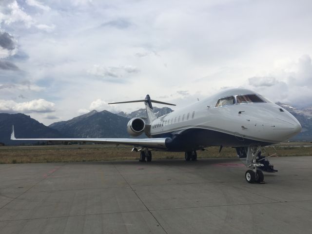 Bombardier Global Express (N843GX)