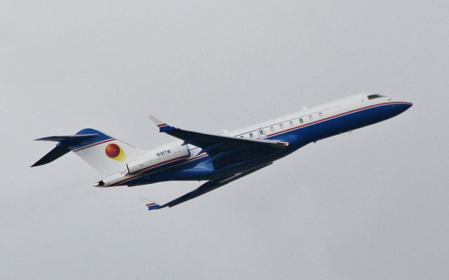 Bombardier Global Express (N18TM) - n18tm dep shannon 14/2/16.