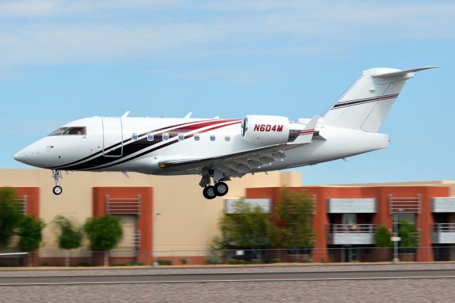 Canadair Challenger (N604M)