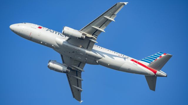 Airbus A320 (N665AW) - Departing 15Lbr /7/16/17