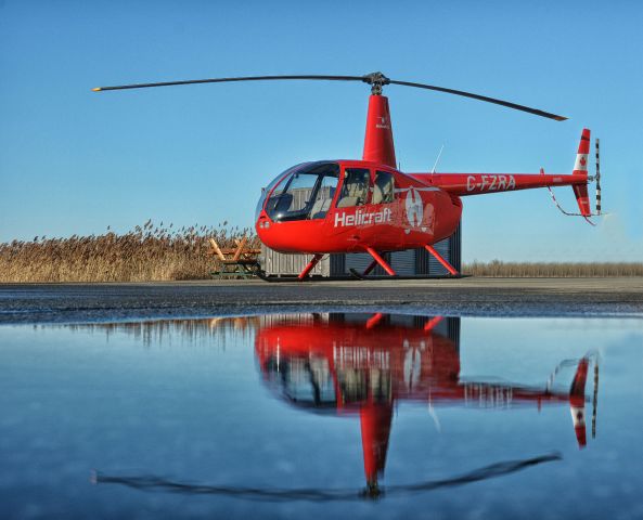 Robinson R-44 (C-FZRA)