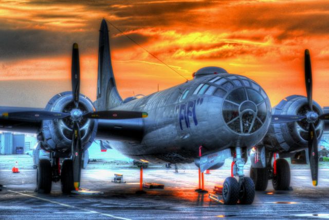 Boeing B-29 Superfortress (N529B) - B-29 Sunrise 