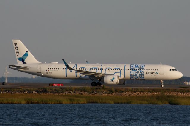 Airbus A321 (CS-TSH)