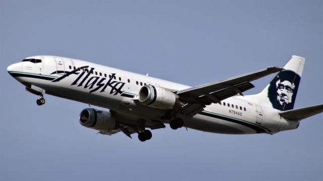 BOEING 737-400 (N794AS) - N794AS Alaska Airlines Boeing 737-400 - cn 28889 / ln 3000br /First Flight * Feb 1998br /Age 17.4 Yearsbr /2015-06-20 AS322 Seattle (SEA) San Jose (SJC) 16:05 PDT-->Landed 18:11