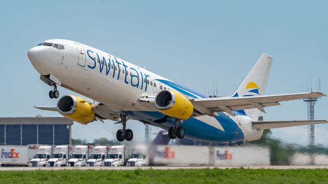 BOEING 737-400 (N440US) - 4/7/19