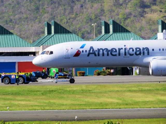 Boeing 757-200 (N192AN)