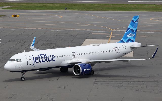 N4073J — - Jetblue A321 NEO taxiing to gate from CDG