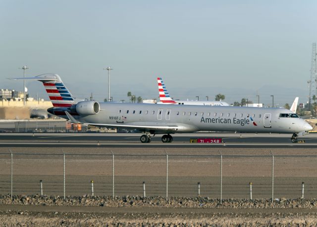 Canadair Regional Jet CRJ-900 (N916FJ)