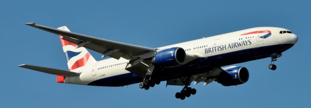 Boeing 777-200 (G-YMMN)