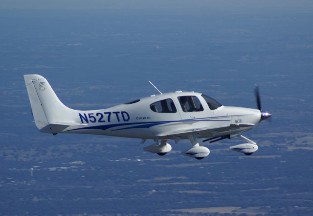 Cirrus SR-20 — - South of Llano, Texas @ 5,500