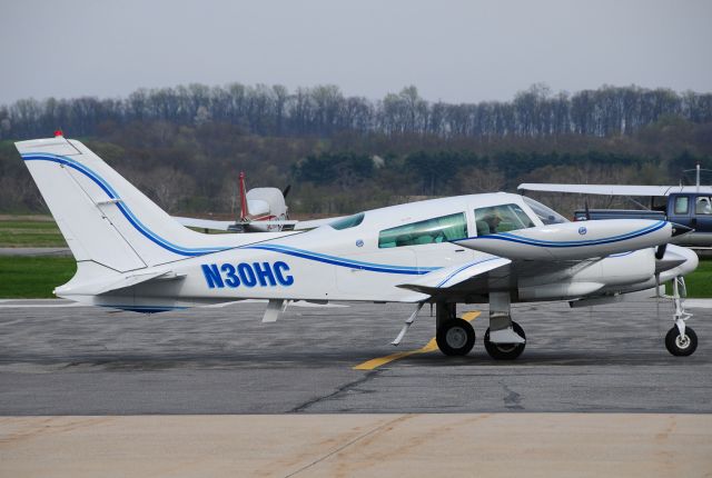 Cessna 310 (N30HC) - Seen at KFDK on 4/3/2010.      a href=http://discussions.flightaware.com/profile.php?mode=viewprofile&u=269247  [ concord977 profile ]/a