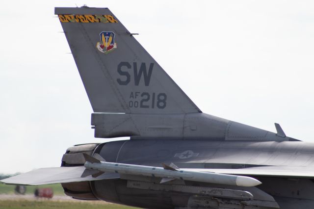 Lockheed F-16 Fighting Falcon —