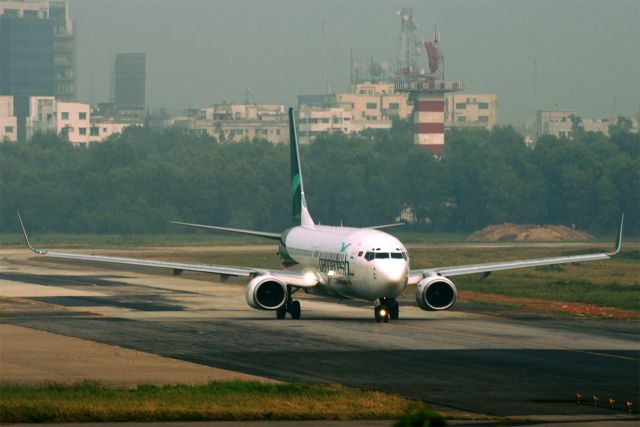 Boeing 737-800 (S2-AFL)