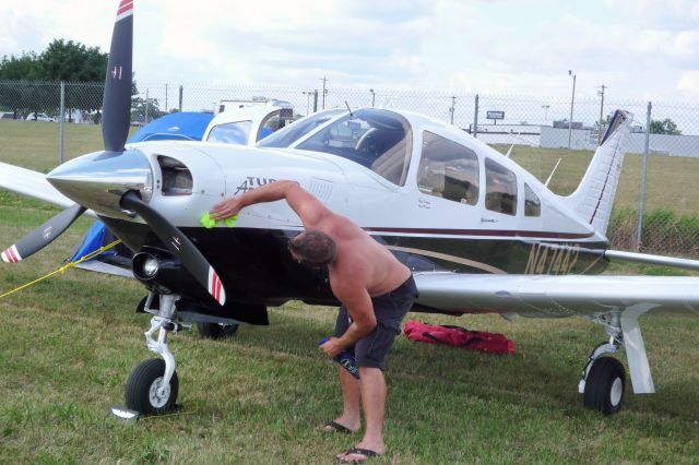 Piper Turbo Arrow 3 (N47442) - Lots of bugs after flight from KGOO- Oshkosh WI