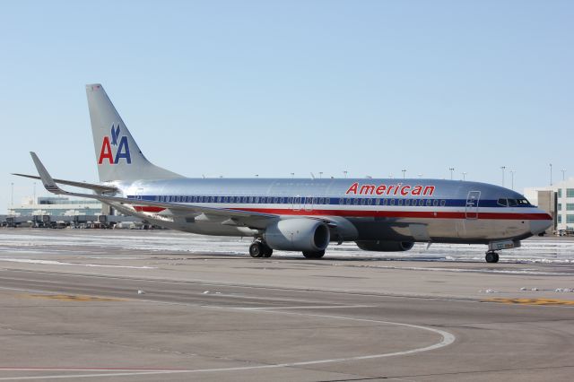 Boeing 737-800 (N909NN)