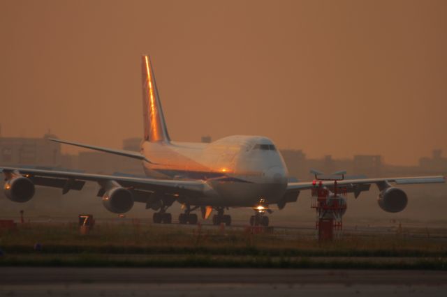 Boeing 747-200 (JA8960)