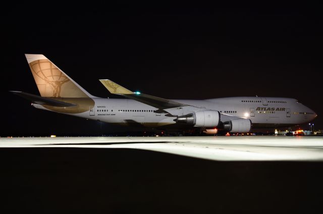 Boeing 747-400 (N263SG)