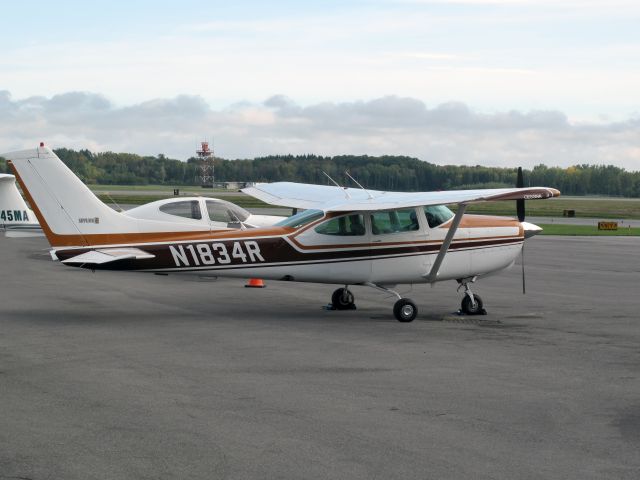 Cessna Skylane (N1834R)