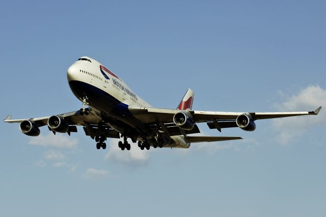 Boeing 747-400 (G-BNLR) - 10/9/2005