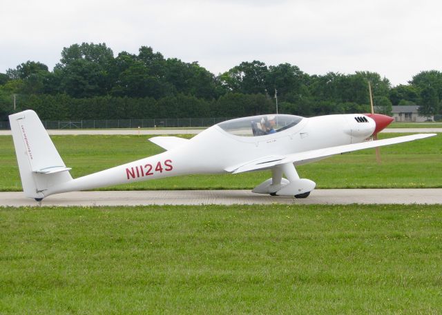 N1124S — - AirVenture 2016.      Schweizer SGS 1-26E