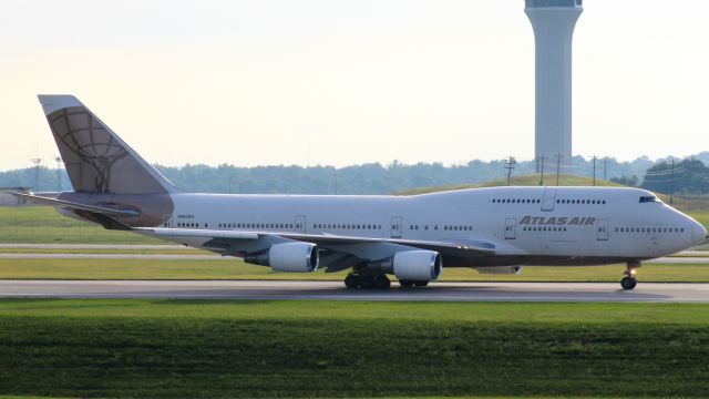 Boeing 747-400 (N263SG) - The Golden Atlas Air Charter lands at KCVG with the Ravens on board. The Ravens then played the Bengals the next day.